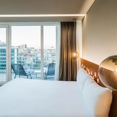 Ibis Styles Centro Marques De Pombal 3* 리스본