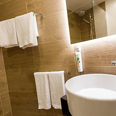 Ibis Styles Centro Marques De Pombal 리스본