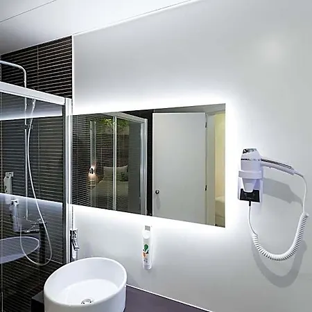 호텔 Ibis Styles Centro Marques De Pombal 3*