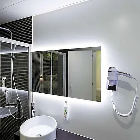 호텔 Ibis Styles Centro Marques De Pombal 3*