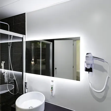Отель Ibis Styles Centro Marques De Pombal Лиссабон