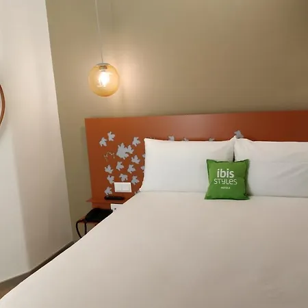 Ibis Styles Centro Marques De Pombal ליסבון
