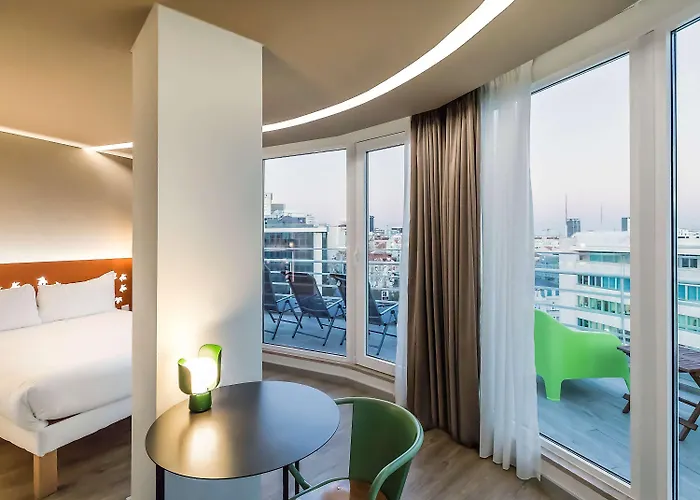 Ibis Styles Centro Marques De Pombal Отель