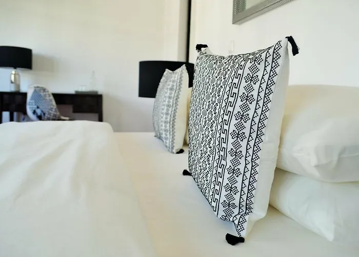 Ibis Styles Centro Marques De Pombal Отель