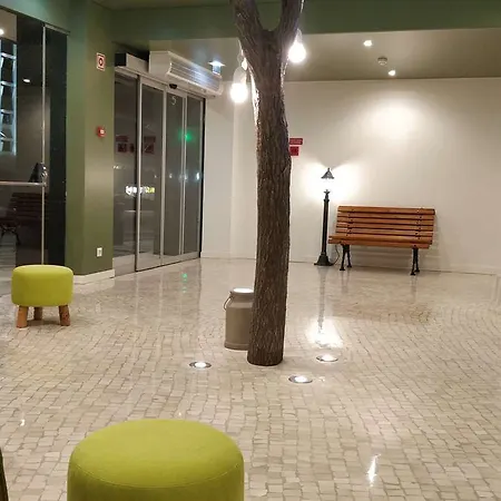 Ibis Styles Centro Marques De Pombal Лиссабон